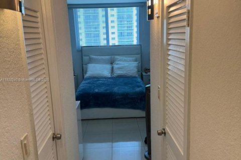 Condo in Sunny Isles Beach, Florida, 1 bedroom  № 1937048 - photo 11