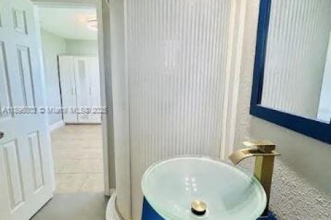 House in Punta Gorda, Florida 2 bedrooms № 2052800 - photo 23