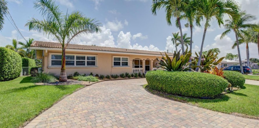 Casa en Pompano Beach, Florida 3 dormitorios, 190.08 m2 № 2183688