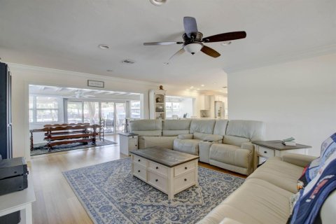 Casa en venta en Pompano Beach, Florida, 3 dormitorios, 190.08 m2 № 2183688 - foto 5