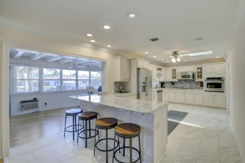 Casa en venta en Pompano Beach, Florida, 3 dormitorios, 190.08 m2 № 2183688 - foto 9