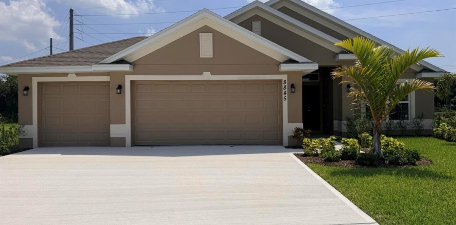 Villa ou maison à St. Lucie, Floride 4 chambres, 169.08 m2 № 2086271