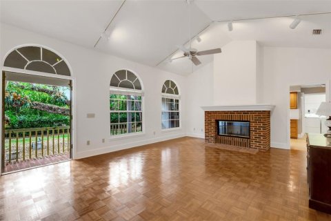 House in Sarasota, Florida 3 bedrooms, 263.75 sq.m. № 1553425 - photo 10
