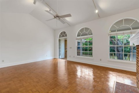 House in Sarasota, Florida 3 bedrooms, 263.75 sq.m. № 1553425 - photo 15