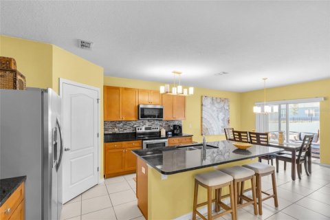 Casa en venta en Tavares, Florida, 5 dormitorios, 269.7 m2 № 1679781 - foto 5