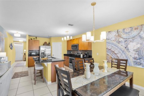 Casa en venta en Tavares, Florida, 5 dormitorios, 269.7 m2 № 1679781 - foto 7
