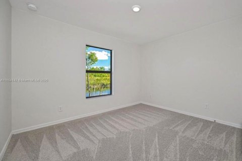 House in Fort Myers, Florida 3 bedrooms, 135.73 sq.m. № 2076072 - photo 7