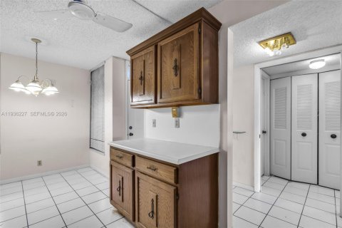 Купить кондоминиум в Маргит, Флорида 2 спальни, 101.26м2, № 1997508 - фото 8