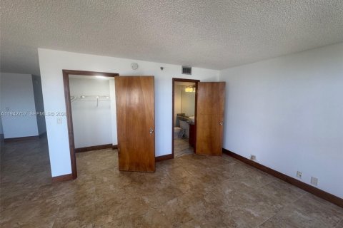 Copropriété à vendre à Miami, Floride: 2 chambres, 121.89 m2 № 2000132 - photo 17