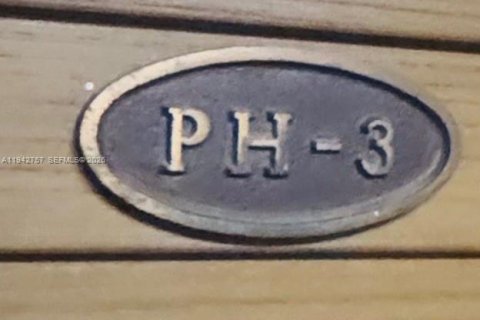 Copropriété à vendre à Miami, Floride: 2 chambres, 121.89 m2 № 2000132 - photo 6