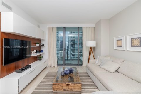 Condominio en alquiler en Miami, Florida, 2 dormitorios, 107.3 m2 № 1937944 - foto 7