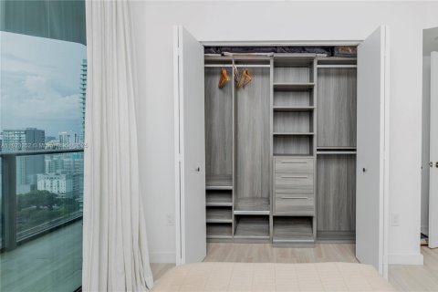 Снять в аренду кондоминиум в Майами, Флорида 2 спальни, 107.3м2, № 1937944 - фото 27