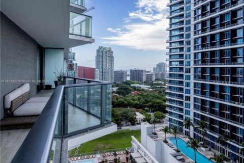 Condominio en alquiler en Miami, Florida, 2 dormitorios, 107.3 m2 № 1937944 - foto 15