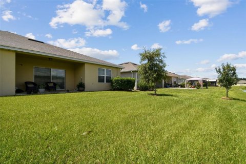 House in Land O' Lakes, Florida 3 bedrooms, 142.33 sq.m. № 1916971 - photo 13