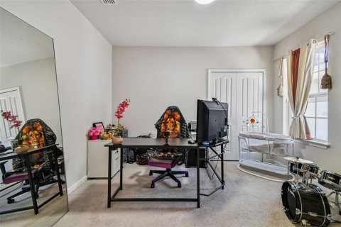 House in Land O' Lakes, Florida 3 bedrooms, 142.33 sq.m. № 1916971 - photo 4