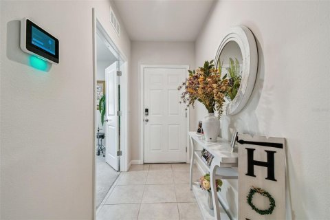 House in Land O' Lakes, Florida 3 bedrooms, 142.33 sq.m. № 1916971 - photo 3