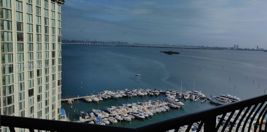 Condo in Miami, Florida, 1 bedroom № 1989618