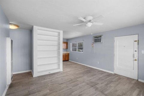 Apartment in Leesburg, Florida 2 bedrooms, 73.21 sq.m. № 1847303 - photo 4
