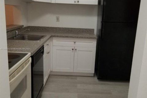 Снять в аренду кондоминиум в Майами, Флорида 1 спальня, 71.81м2, № 1949595 - фото 4