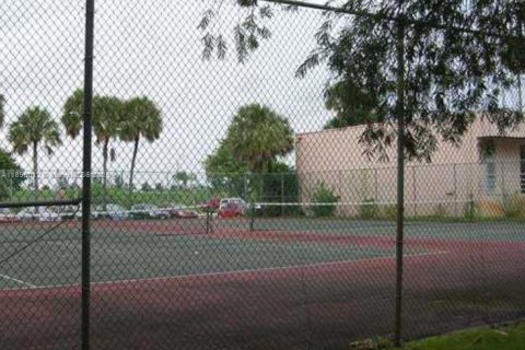 Снять в аренду кондоминиум в Майами, Флорида 1 спальня, 71.81м2, № 1949595 - фото 10