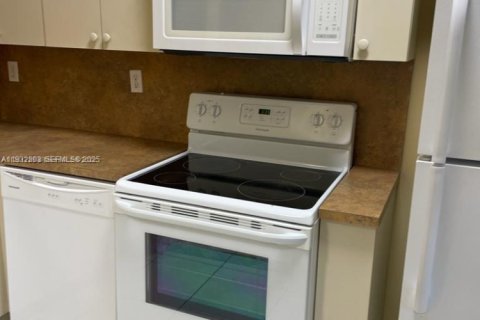 Copropriété à vendre à Homestead, Floride: 2 chambres, 75.72 m2 № 1991662 - photo 12