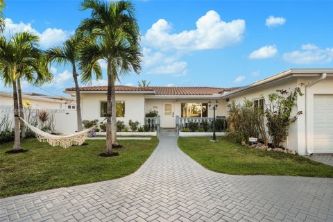 Villa ou maison à vendre à Miami Beach, Floride: 4 chambres, 183.76 m2 № 2007255 - photo 25