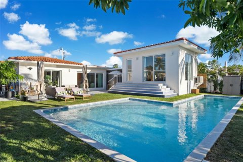 Villa ou maison à vendre à Miami Beach, Floride: 4 chambres, 183.76 m2 № 2007255 - photo 21