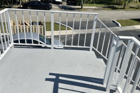 Immobilier commercial à vendre à Hollywood, Floride № 1985260 - photo 2