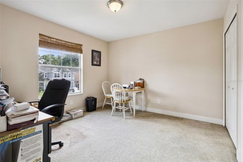 House in Orlando, Florida 5 bedrooms, 322.19 sq.m. № 2321516 - photo 25