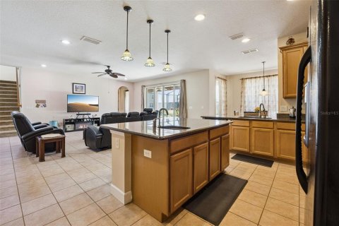 House in Orlando, Florida 5 bedrooms, 322.19 sq.m. № 2321516 - photo 14