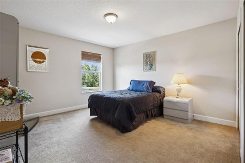 House in Orlando, Florida 5 bedrooms, 322.19 sq.m. № 2321516 - photo 28