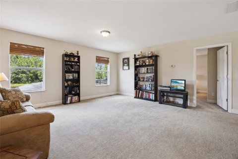House in Orlando, Florida 5 bedrooms, 322.19 sq.m. № 2321516 - photo 6