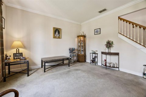 House in Orlando, Florida 5 bedrooms, 322.19 sq.m. № 2321516 - photo 8