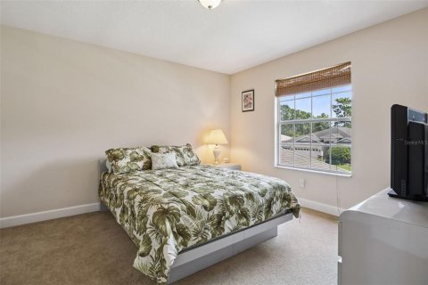 House in Orlando, Florida 5 bedrooms, 322.19 sq.m. № 2321516 - photo 30