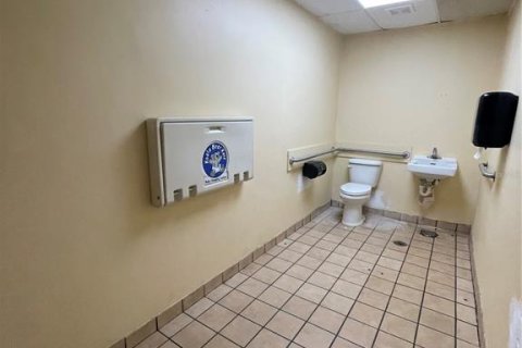 Снять в аренду коммерческую недвижимость в Гейнсвилл, Флорида 252.69м2, № 1742557 - фото 20