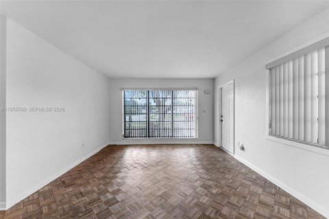 Купить виллу или дом в Майами, Флорида 3 спальни, 113.71м2, № 2010317 - фото 17