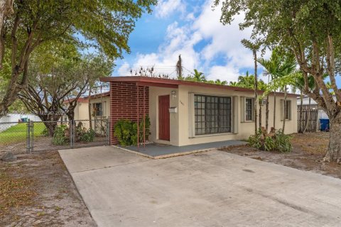 Купить виллу или дом в Майами, Флорида 3 спальни, 113.71м2, № 2010317 - фото 2