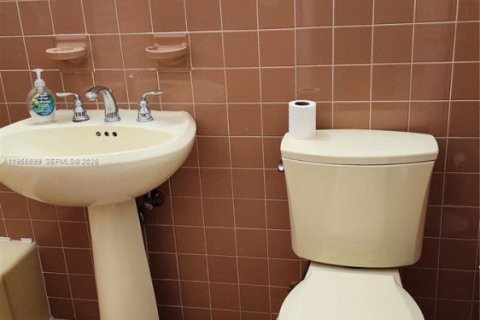 Купить виллу или дом в Майами, Флорида 3 спальни, 113.71м2, № 2010317 - фото 28