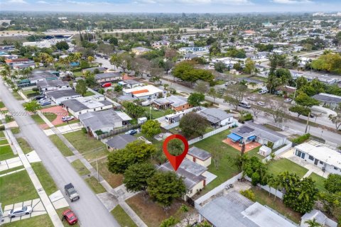 Купить виллу или дом в Майами, Флорида 3 спальни, 113.71м2, № 2010317 - фото 4