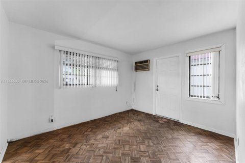 Купить виллу или дом в Майами, Флорида 3 спальни, 113.71м2, № 2010317 - фото 16