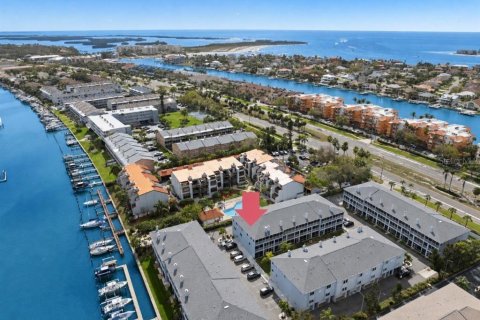Adosado en Tierra Verde, Florida 3 dormitorios, 195.09 m2 № 2226116