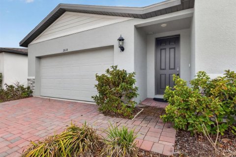 House in Davenport, Florida 4 bedrooms, 185.53 sq.m. № 2198633 - photo 4