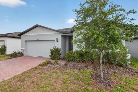House in Davenport, Florida 4 bedrooms, 185.53 sq.m. № 2198633 - photo 3