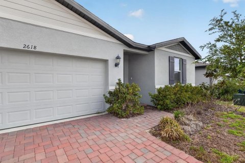 House in Davenport, Florida 4 bedrooms, 185.53 sq.m. № 2198633 - photo 5