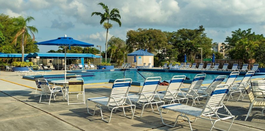 Condo in Sunrise, Florida, 2 bedrooms № 1060099