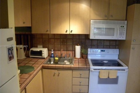 Copropriété à louer à Miami, Floride: 1 chambre, 69.68 m2 № 1982952 - photo 8