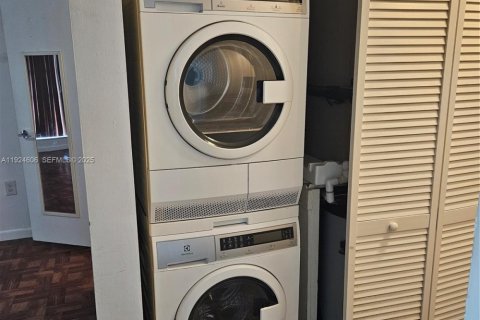 Copropriété à louer à Miami, Floride: 1 chambre, 69.68 m2 № 1982952 - photo 21