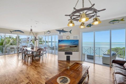 House in Islamorada, Village of Islands, Florida 8 bedrooms, 500.93 sq.m. № 1864591 - photo 17