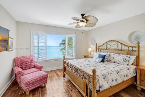 House in Islamorada, Village of Islands, Florida 8 bedrooms, 500.93 sq.m. № 1864591 - photo 26