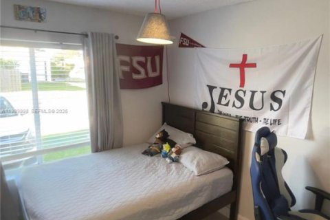 Купить виллу или дом в Майами, Флорида 3 спальни, 127.65м2, № 2052470 - фото 10